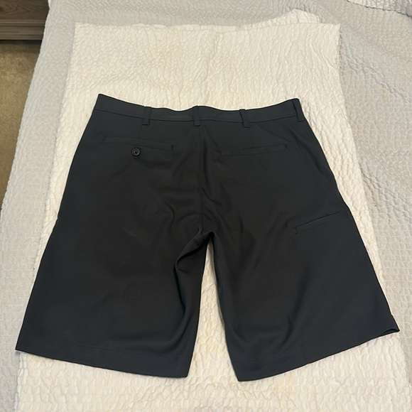 Golf Shorts - Picture 4 of 4